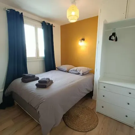 Le Yellow Corner - Place Ney Apartamento