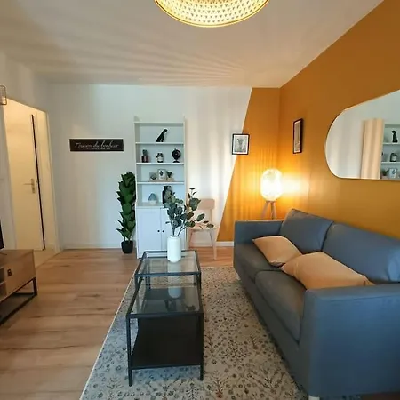 Le Yellow Corner - Place Ney Lägenhet *